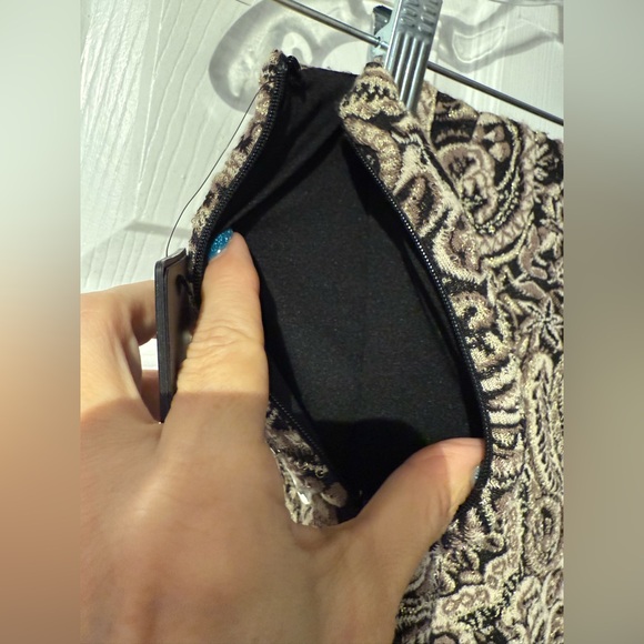 Guess beaded crystal embellished paisley Mini skirt NWT size 6 - Picture 12 of 16